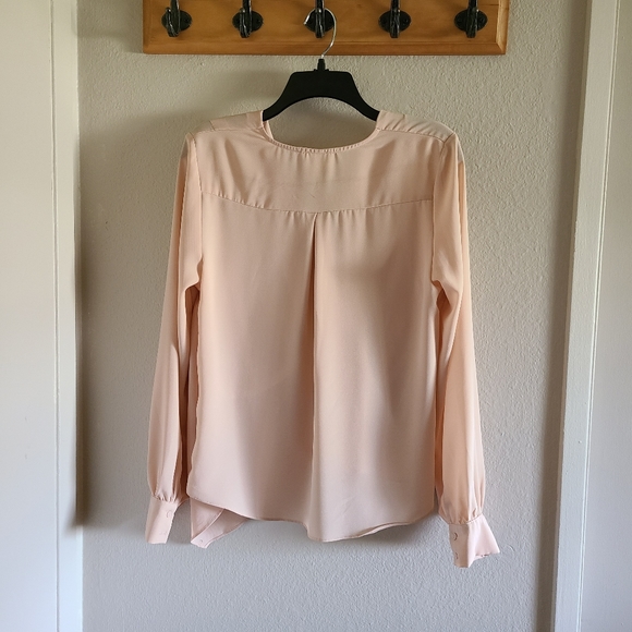 Everly Blush Pink Crossover Twist Blouse size M - Picture 2 of 5